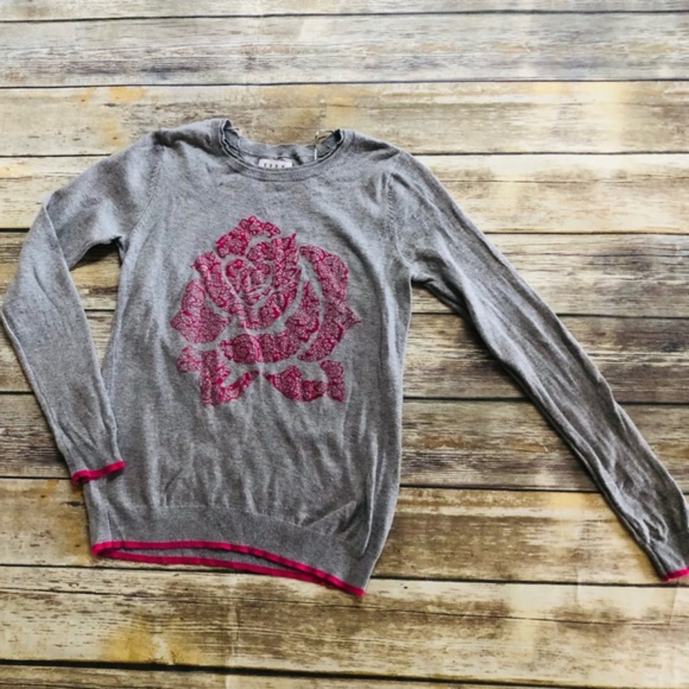 Girls pretty long sleeve shirt! Size 14